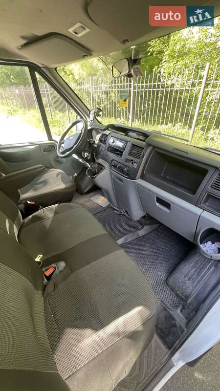 Грузовой фургон Ford Transit 2012 в Киеве