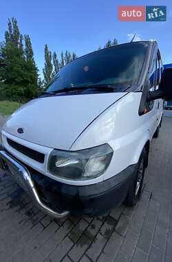 Грузовой фургон Ford Transit 2002 в 