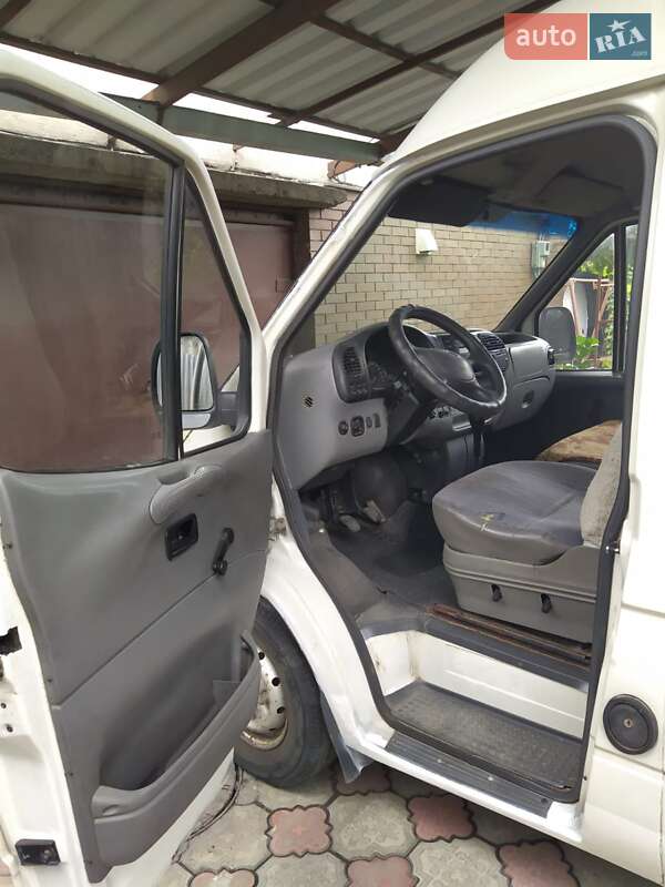Вантажний фургон Ford Transit 1999 в Кам'янському