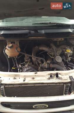 Грузовой фургон Ford Transit 1999 в 