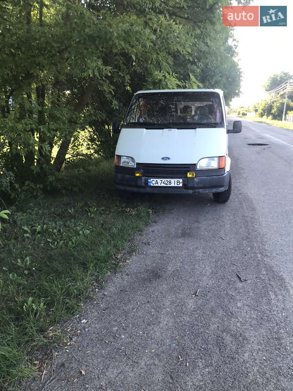 Микроавтобус Ford Transit 1994 в Монастырище