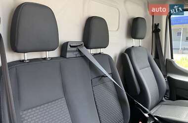 Грузовой фургон Ford Transit 2022 в 