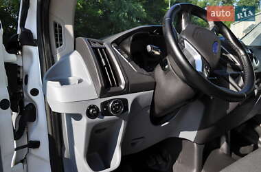 Микроавтобус Ford Transit 2017 в 