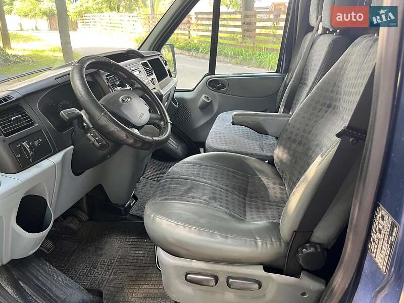 Грузовой фургон Ford Transit 2010 в Киеве