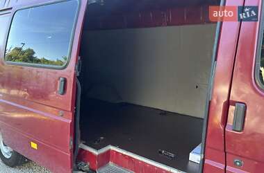 Грузовой фургон Ford Transit 1996 в 
