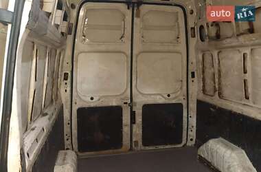 Грузовой фургон Ford Transit 2005 в 