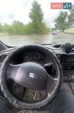 Грузопассажирский фургон Ford Transit 2002 в 