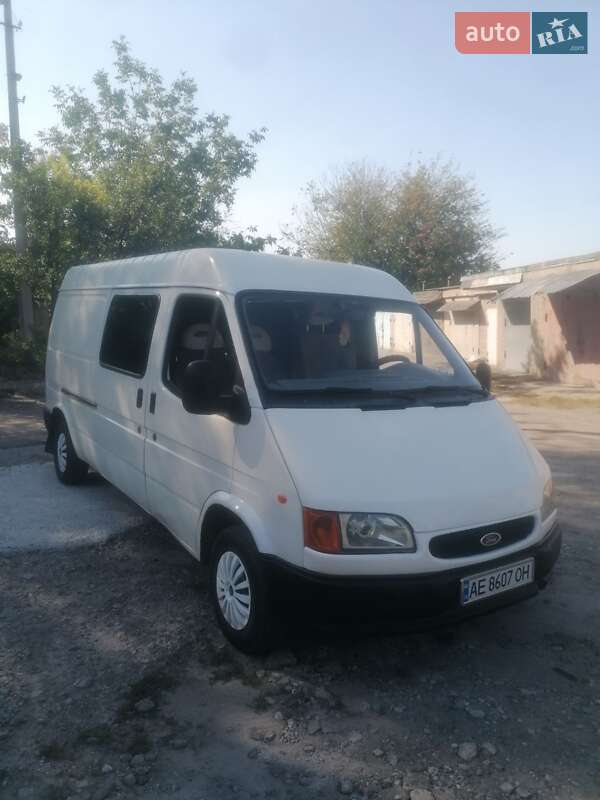 Грузопассажирский фургон Ford Transit 2000 в Каменском
