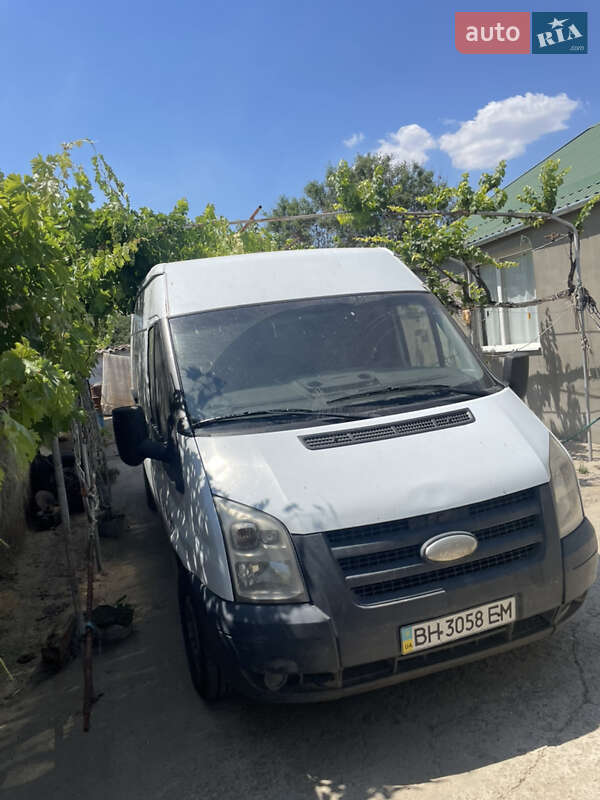 Грузовой фургон Ford Transit 2006 в Измаиле