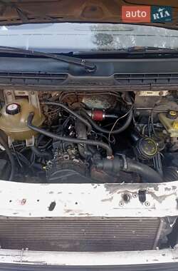 Грузовой фургон Ford Transit 1995 в 