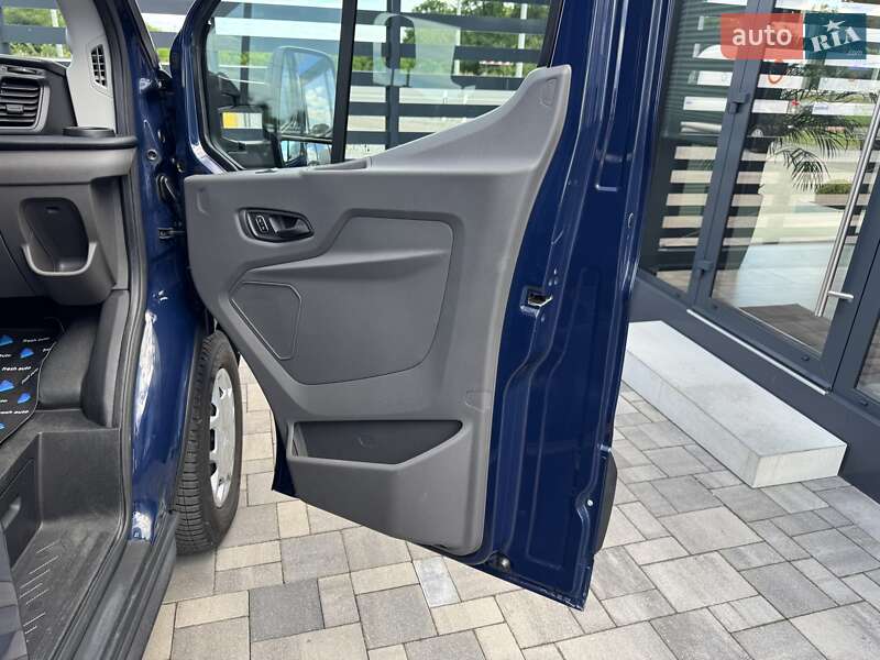 Грузовой фургон Ford Transit 2021 в Ровно
