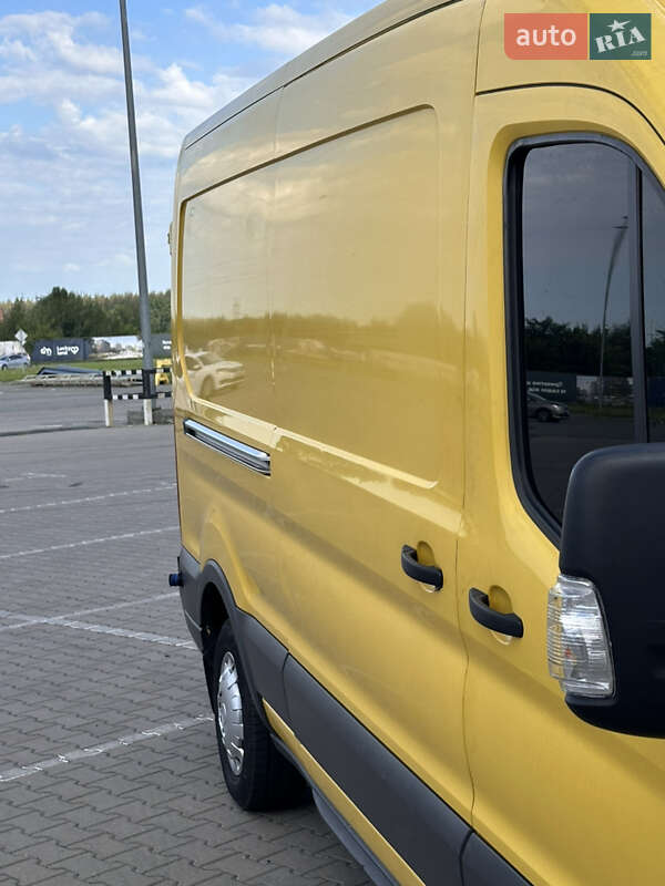 Грузовой фургон Ford Transit 2016 в Коцюбинском
