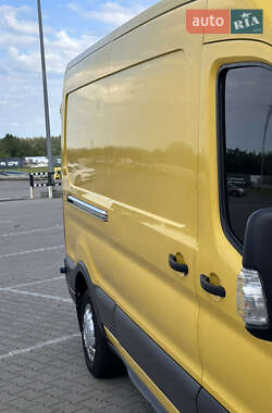 Вантажний фургон Ford Transit 2016 в 