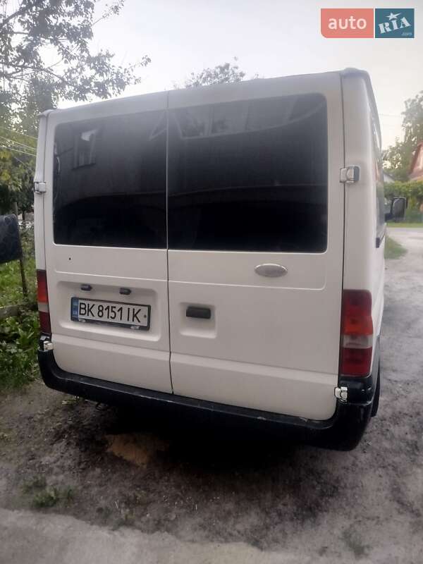 Грузопассажирский фургон Ford Transit 2004 в Дубно