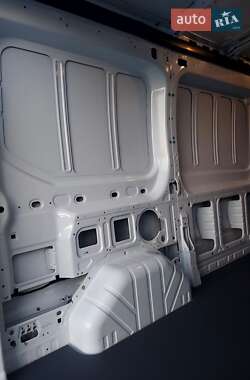 Грузовой фургон Ford Transit 2020 в 