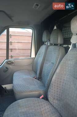 Грузовой фургон Ford Transit 2011 в 
