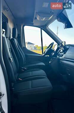 Грузовой фургон Ford Transit 2020 в 