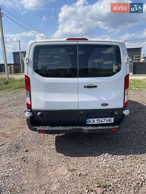 Вантажний фургон Ford Transit 2017 в Києві