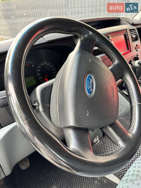 Вантажопасажирський фургон Ford Transit 2008 в Таращі