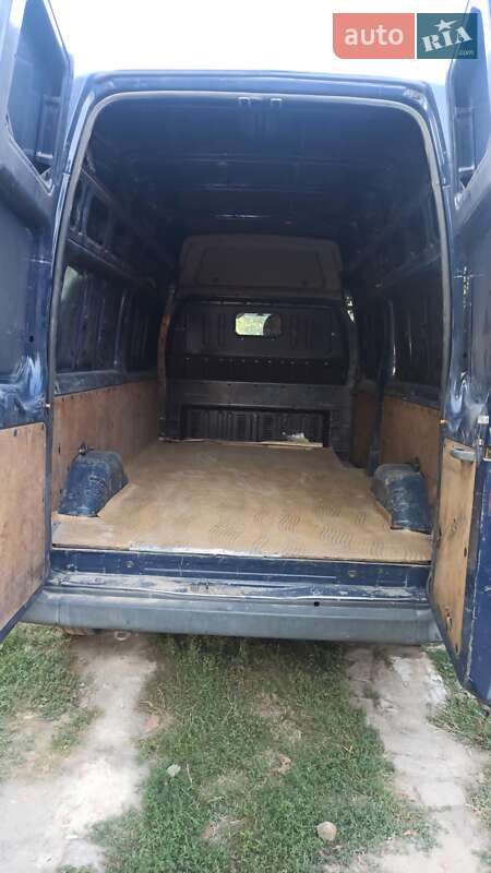 Вантажний фургон Ford Transit 2008 в Ромнах