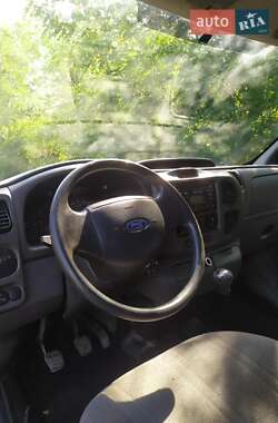 Грузовой фургон Ford Transit 2005 в 