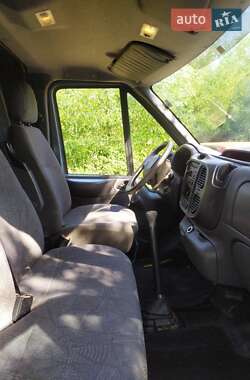 Грузовой фургон Ford Transit 2005 в 