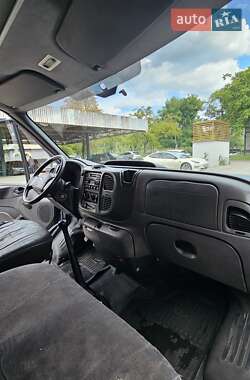 Грузопассажирский фургон Ford Transit 2002 в 