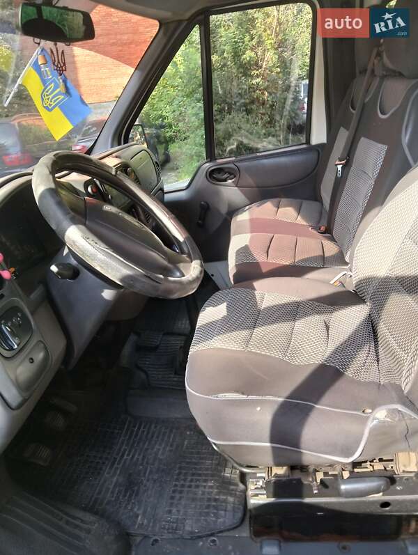 Ford Transit 2001