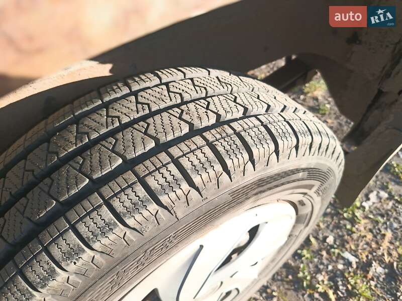 Грузовой фургон Ford Transit 2004 в Нетешине фото 2 Грузовой фургон Ford Transit 2004 в Нетешине