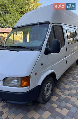 Микроавтобус Ford Transit 2000 в 