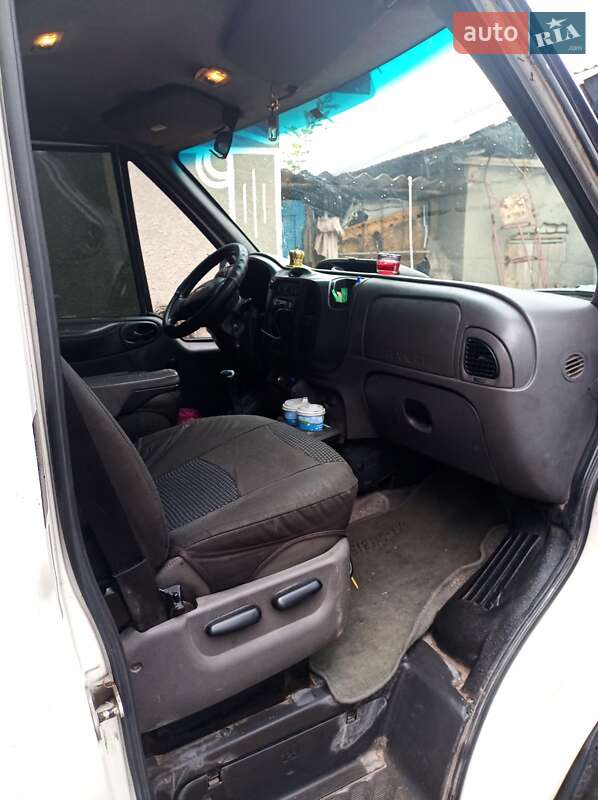 Грузовой фургон Ford Transit 2002 в Одессе