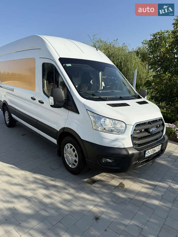 Грузовой фургон Ford Transit 2019 в 