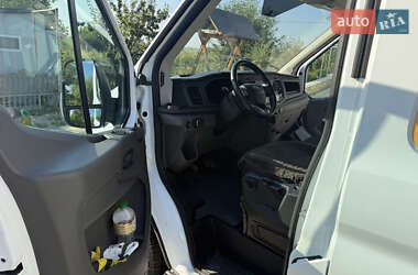 Грузовой фургон Ford Transit 2019 в 