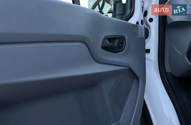 Грузовой фургон Ford Transit 2016 в 
