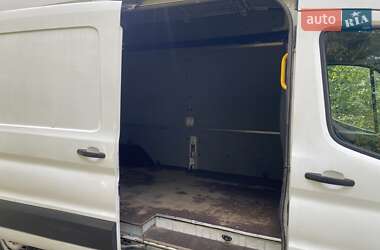 Грузовой фургон Ford Transit 2015 в  фото 18 Грузовой фургон Ford Transit 2015 в