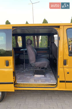 Вантажопасажирський фургон Ford Transit 2005 в 