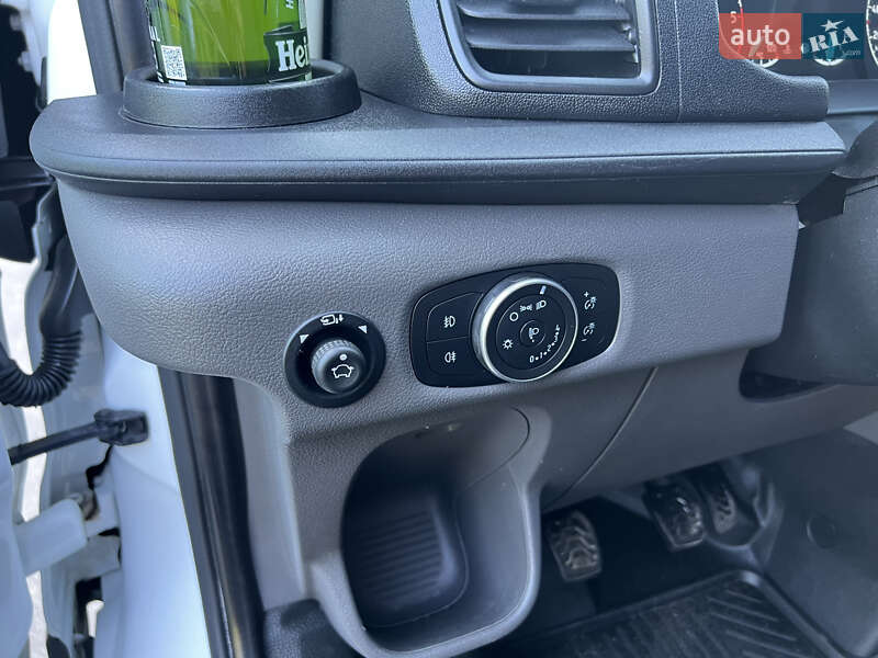 Грузовой фургон Ford Transit 2019 в Киеве