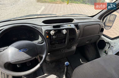 Вантажний фургон Ford Transit 2005 в 