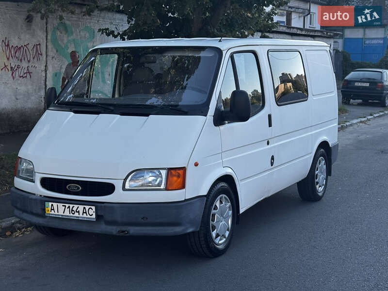 Грузопассажирский фургон Ford Transit 2000 в 