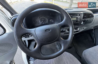 Грузопассажирский фургон Ford Transit 2000 в 