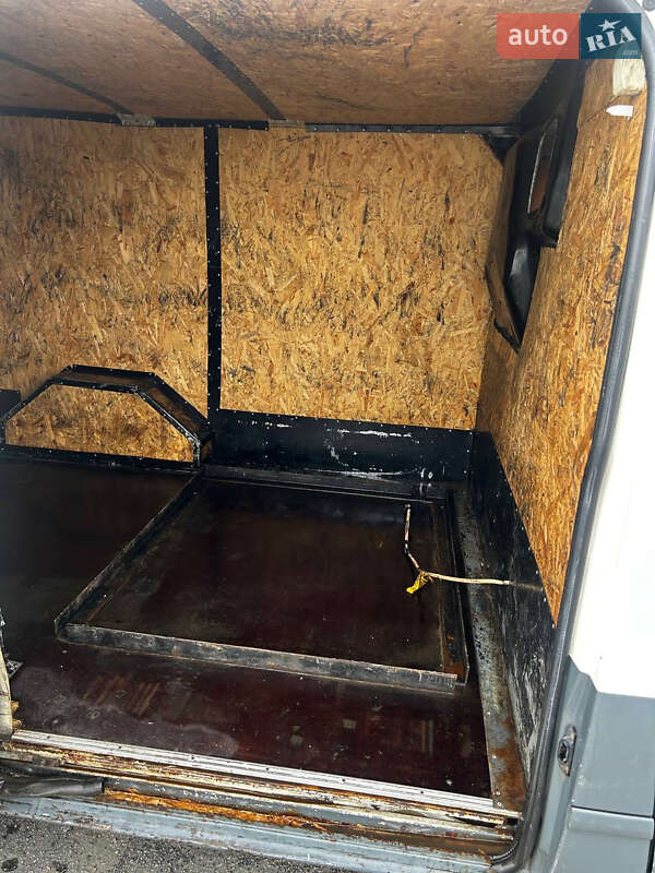 Вантажний фургон Ford Transit 2004 в Вишневому фото 11 Вантажний фургон Ford Transit 2004 в Вишневому