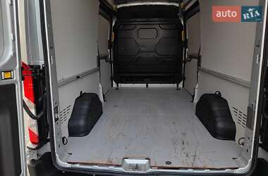 Грузовой фургон Ford Transit 2021 в 