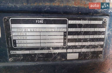 Грузовой фургон Ford Transit 1998 в 