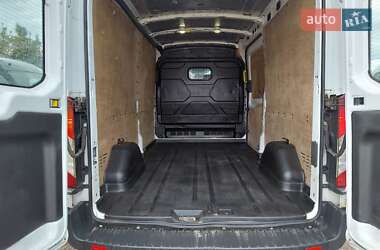 Грузовой фургон Ford Transit 2014 в 