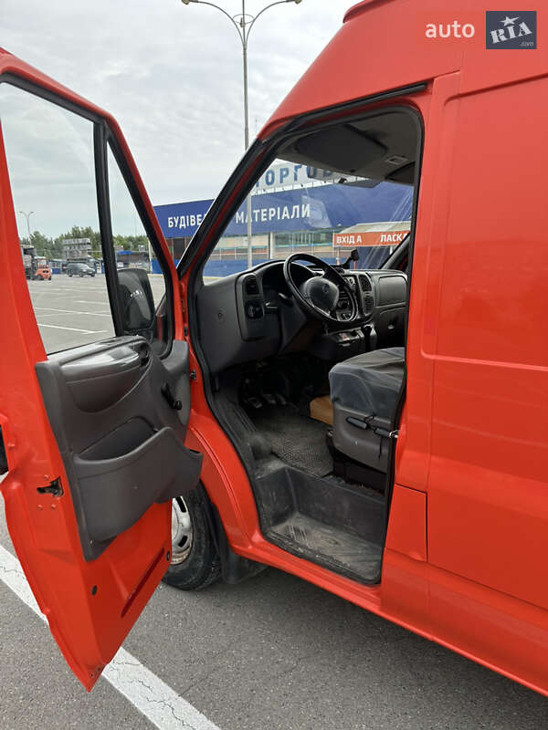 Вантажний фургон Ford Transit 2001 в Кам'янець-Подільському