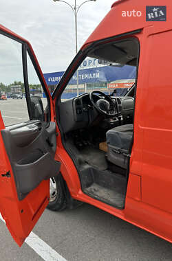 Грузовой фургон Ford Transit 2001 в 