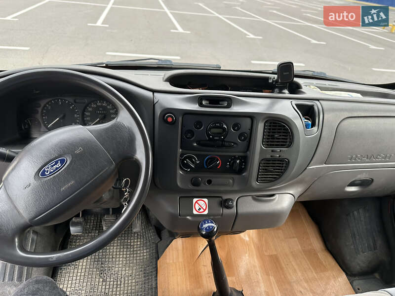 Вантажний фургон Ford Transit 2001 в Кам'янець-Подільському