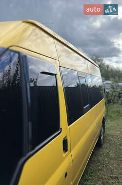 Грузопассажирский фургон Ford Transit 2002 в 
