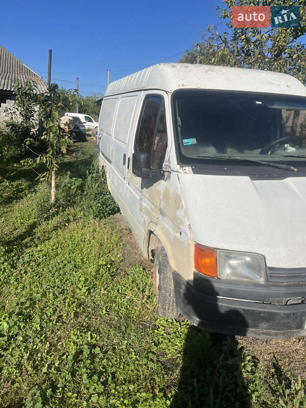 Вантажний фургон Ford Transit 1991 в Чернівцях