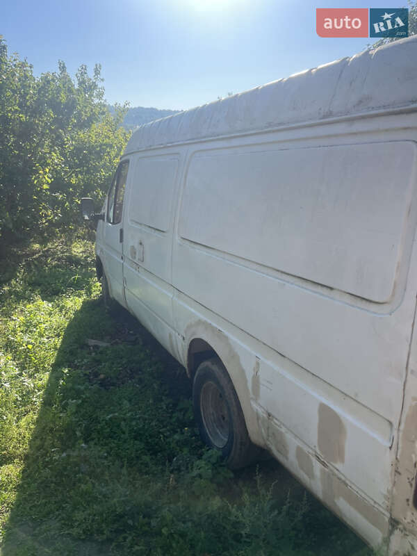 Вантажний фургон Ford Transit 1991 в Чернівцях
